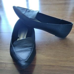 Black Pointy Toed Flats